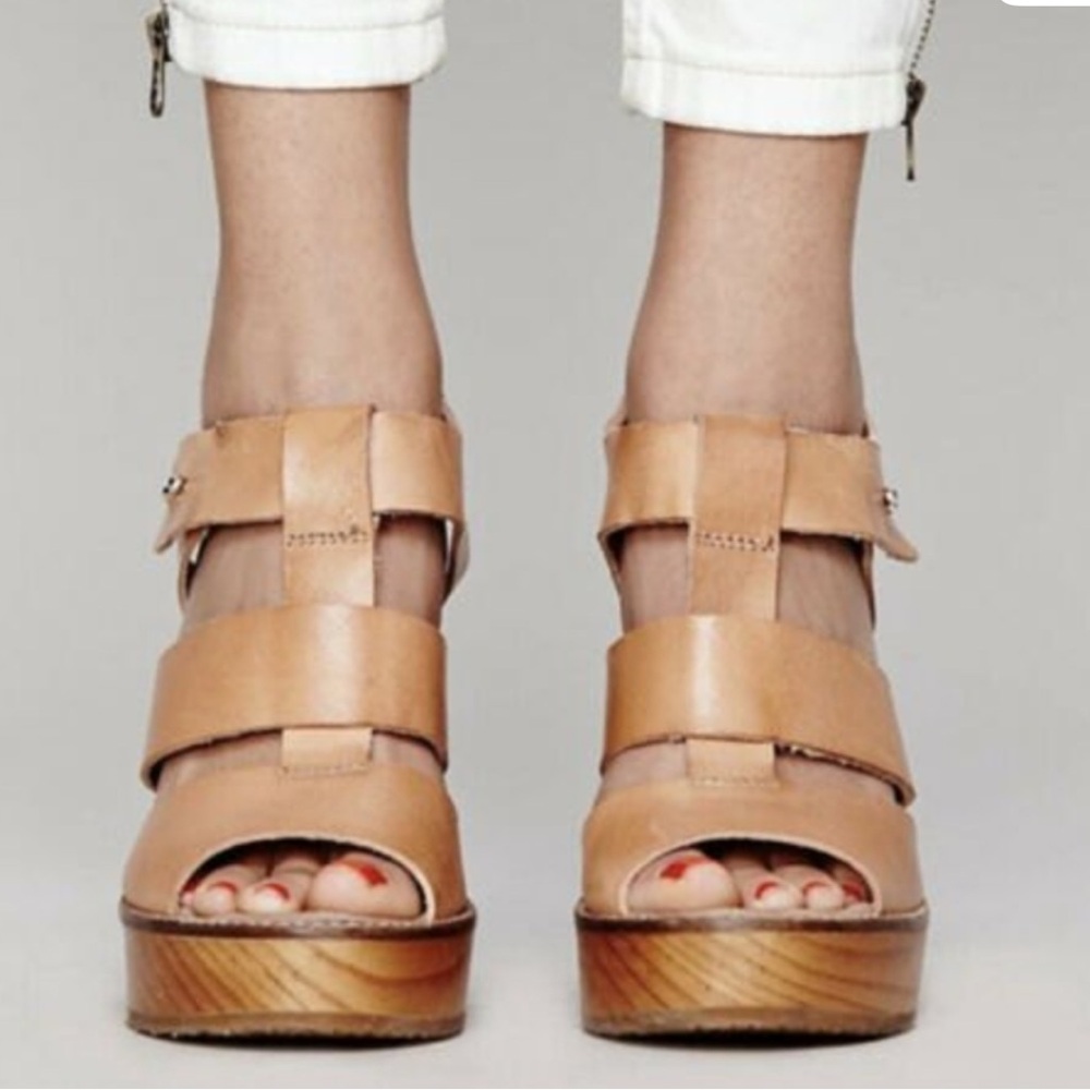 Free People Light Tan Leather Platform Sandals